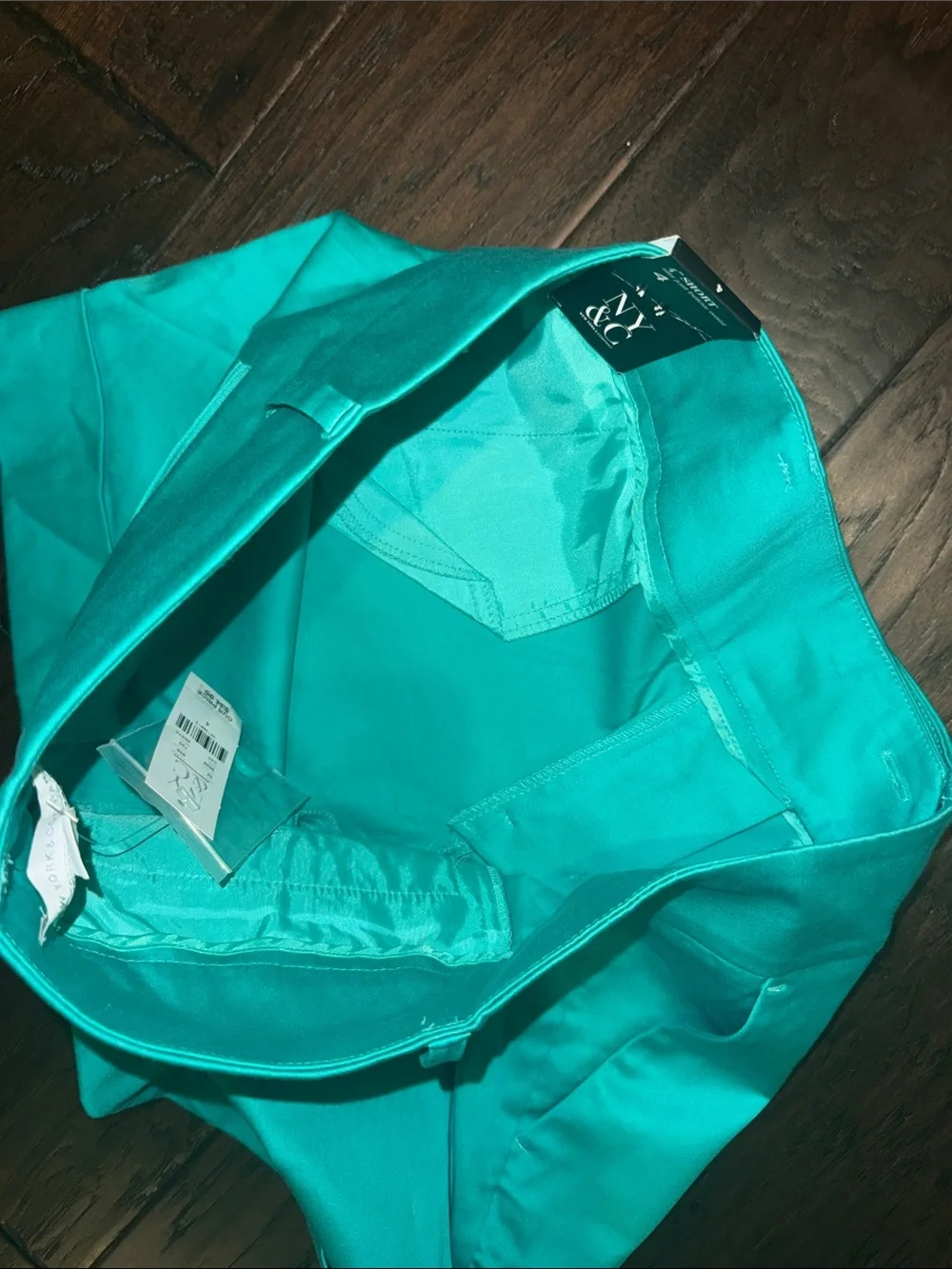 NWT New York & Company Women's Teal Stretch Chino Shorts 4